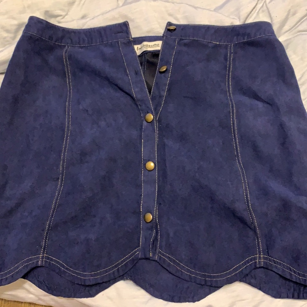 Scallop skirt